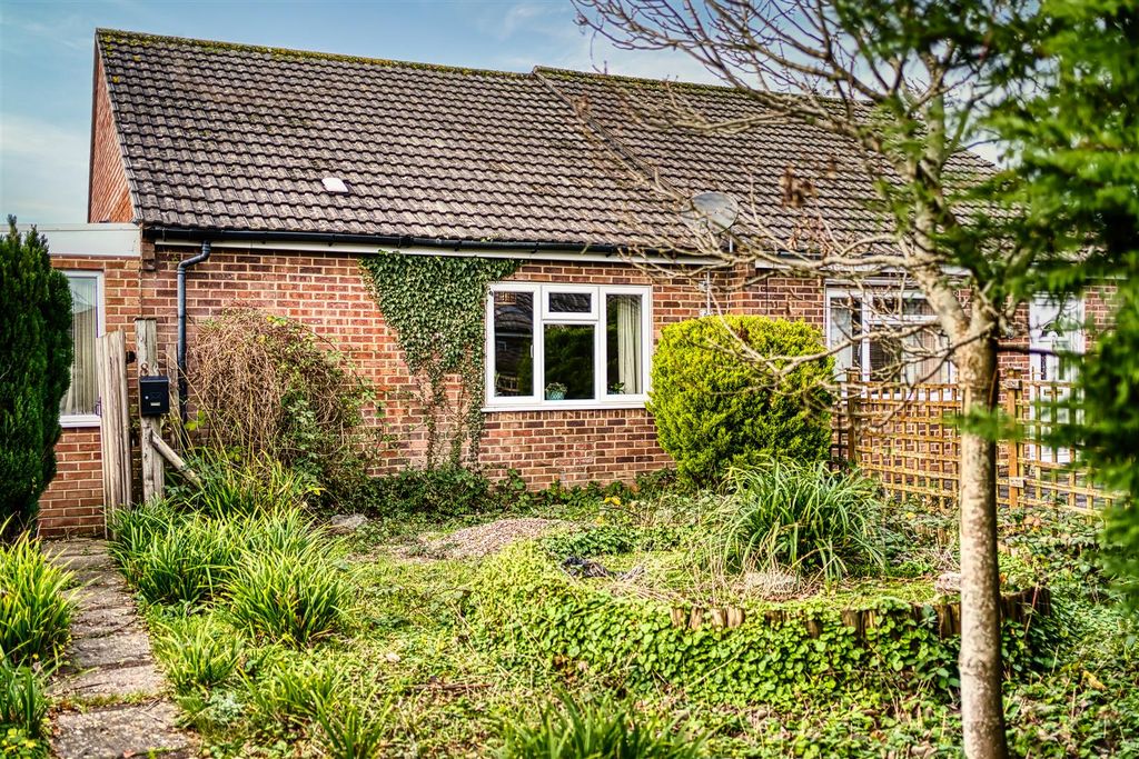 Property photo 1 of 8 Front