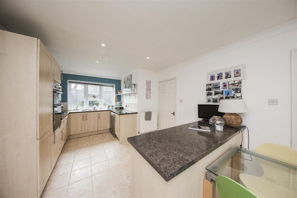 Property photo 3 of 55 Kitchen
