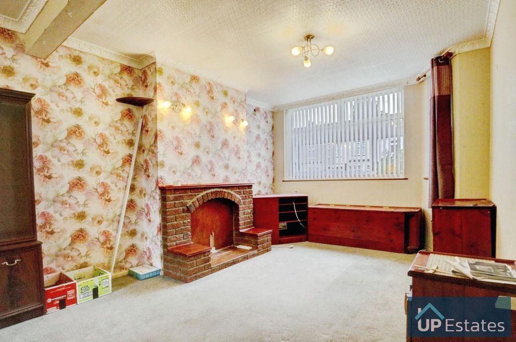 Property photo 3 of 16 Living Room