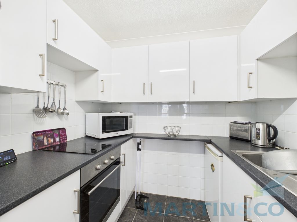 Property photo 3 of 12