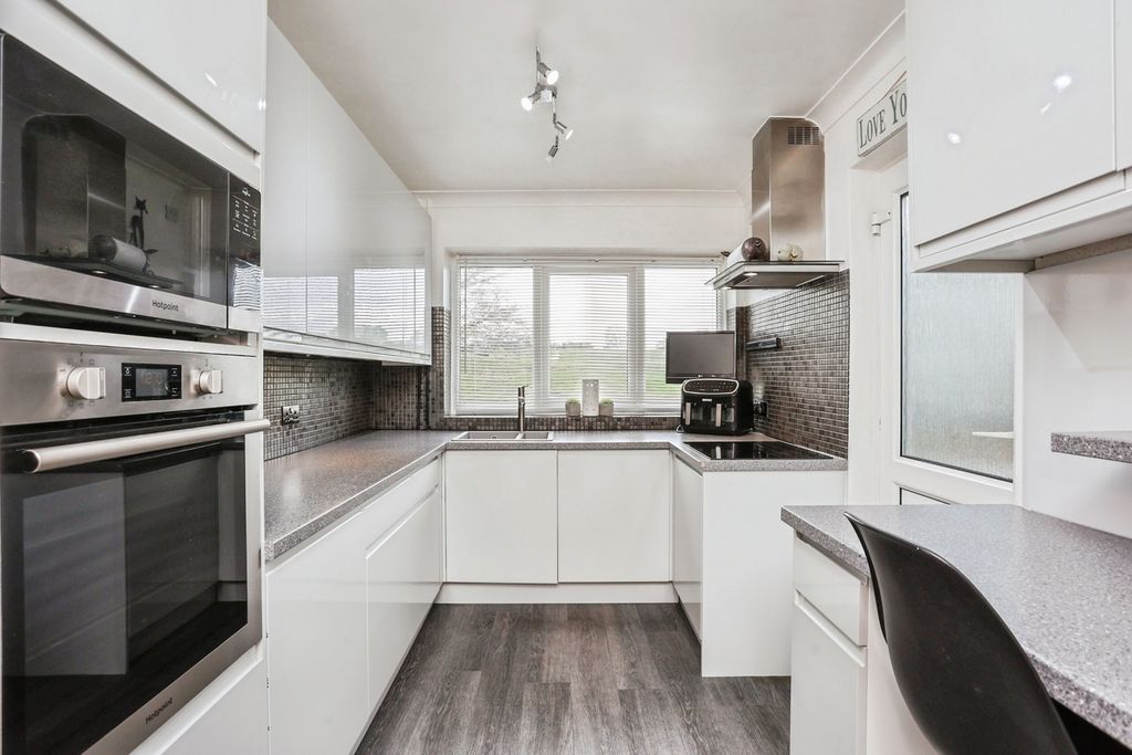 Property photo 2 of 26 Photo