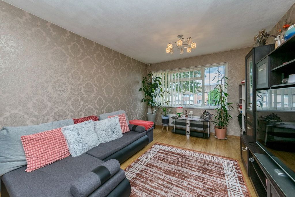 Property photo 2 of 21