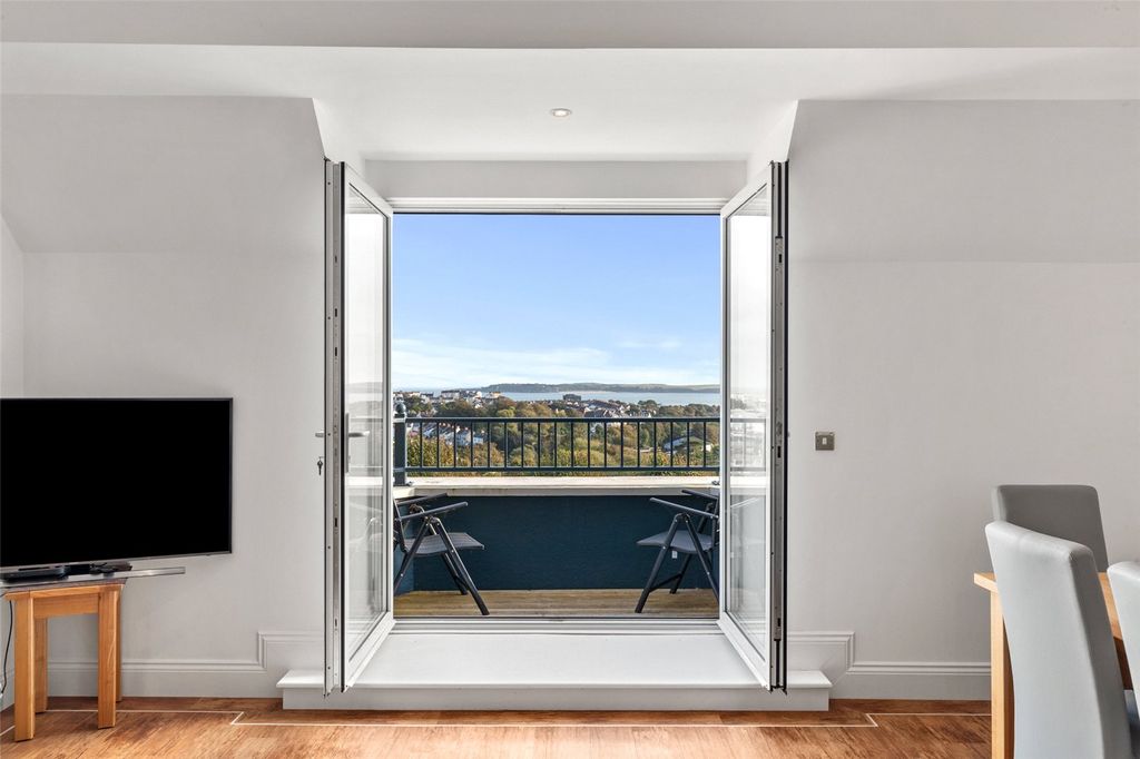 Property photo 3 of 16 Picture No. 09