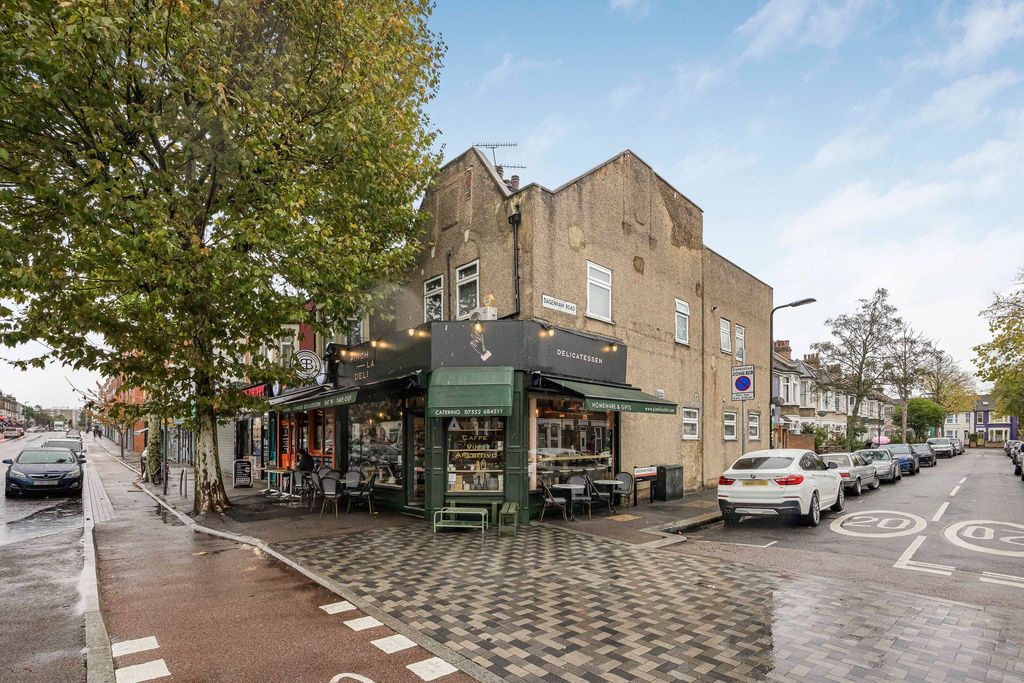 Property photo 1 of 48