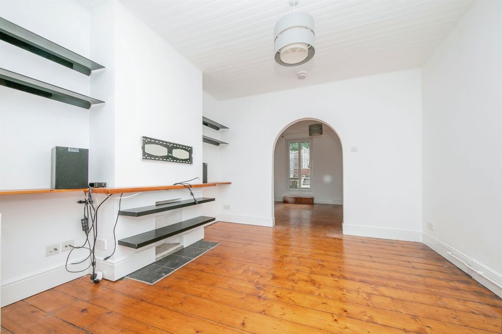 Property photo 3 of 14