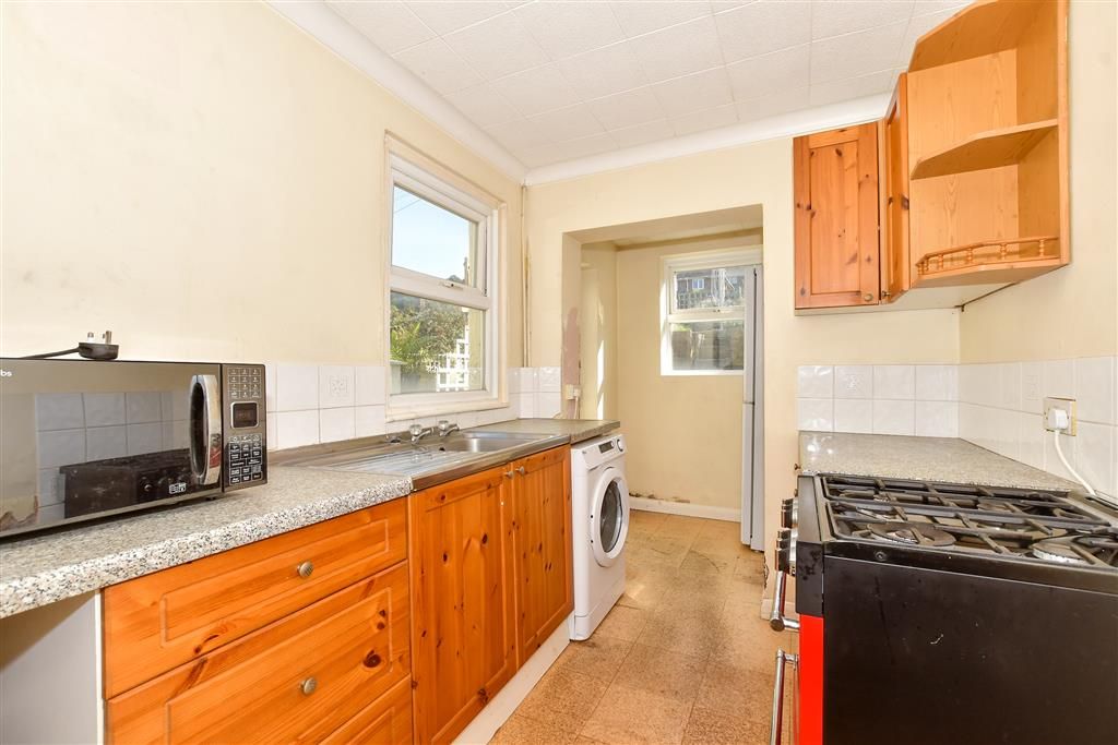 Property photo 1 of 11 Kitchen