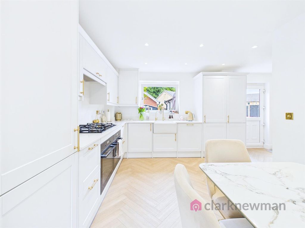 Property photo 3 of 18 Kitchen/Diner