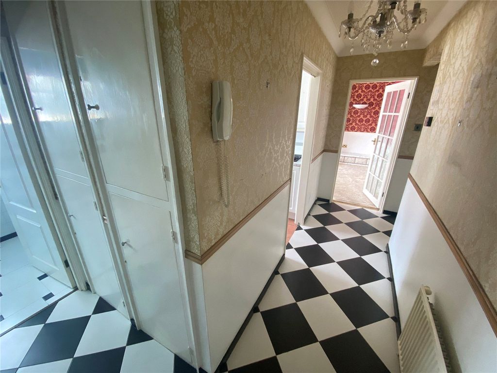Property photo 2 of 25 Picture No. 24