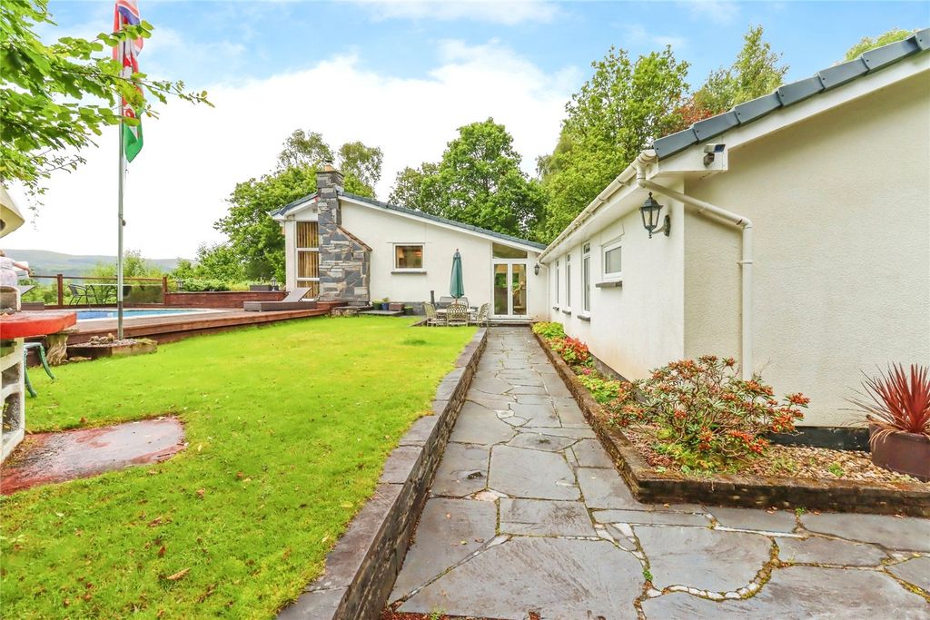 Property photo 3 of 31 Picture No. 03