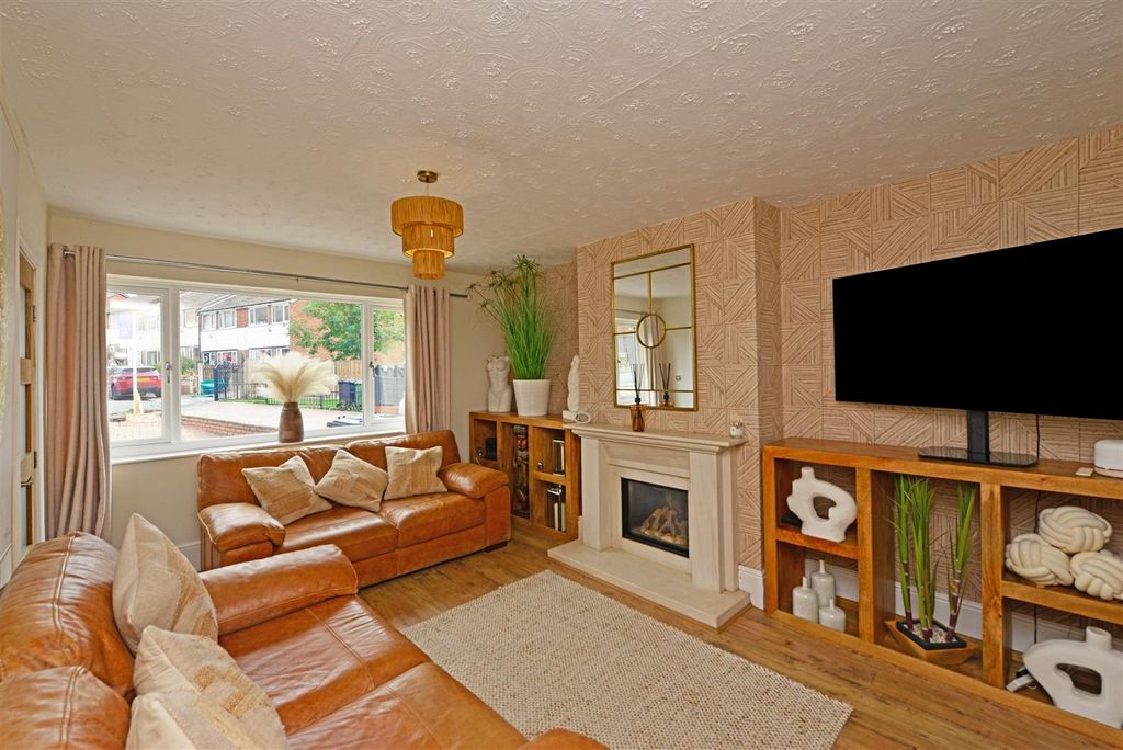 Property photo 2 of 21 Living Room: