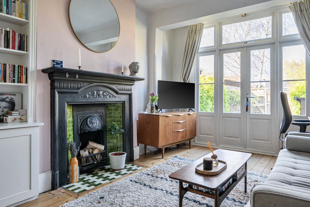 Property photo 3 of 16 1432559-12-69Bc03...