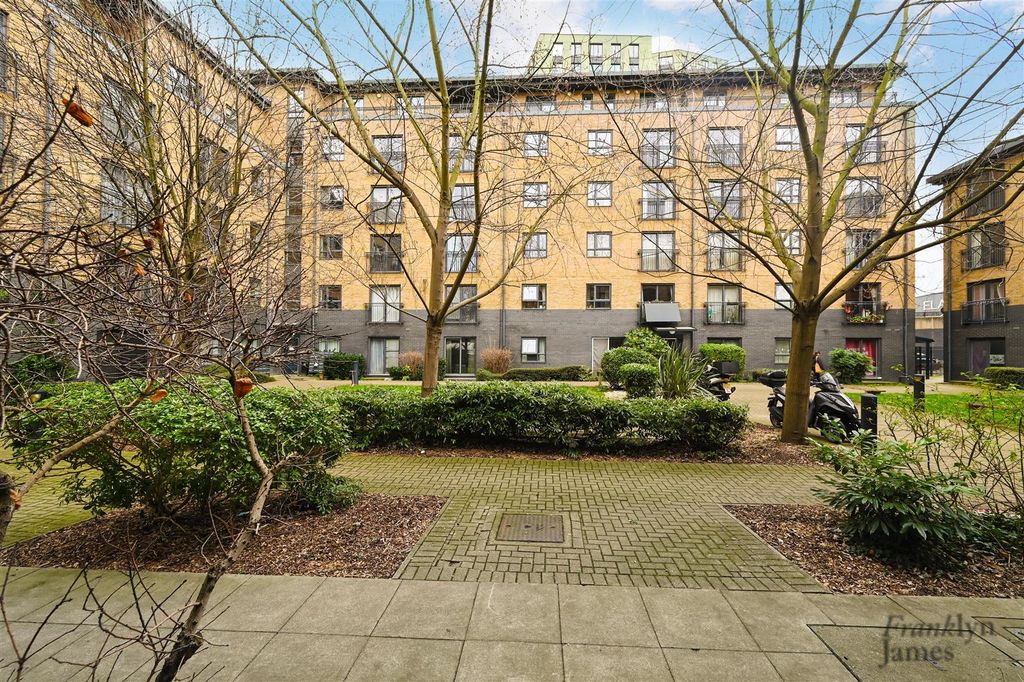 Property photo 1 of 9 2-Padstone-House (6).Jpg