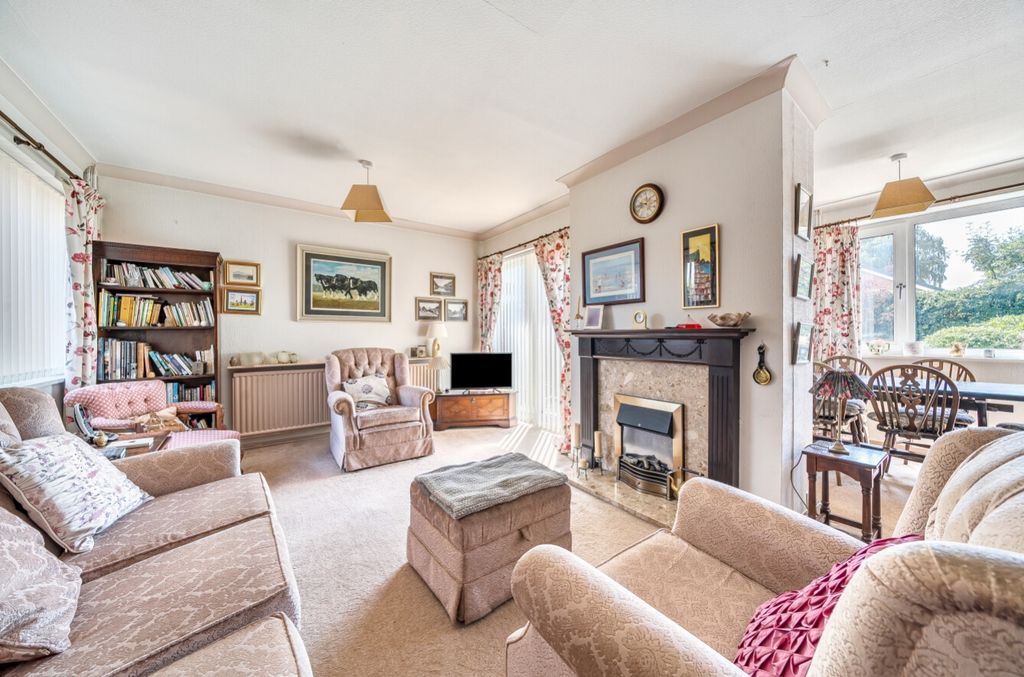 Property photo 2 of 21 1321037-12-686d57d9E43Ad