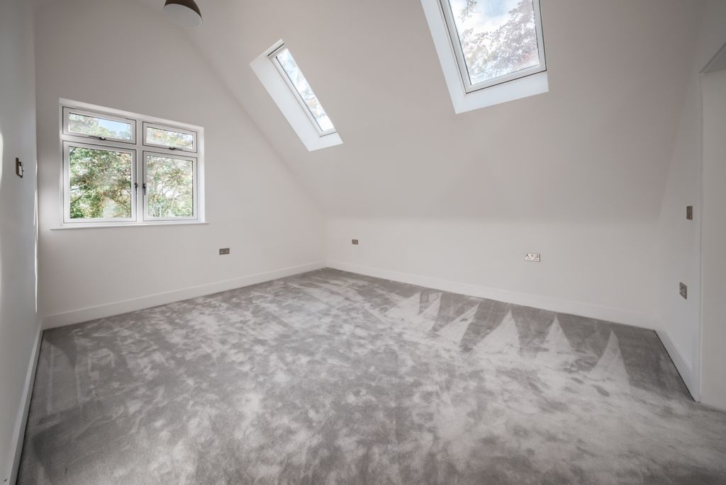 Additional image 11 of 2 bed flat for saleFlat 5, Benson Road, Stratford-Upon-Avon CV37