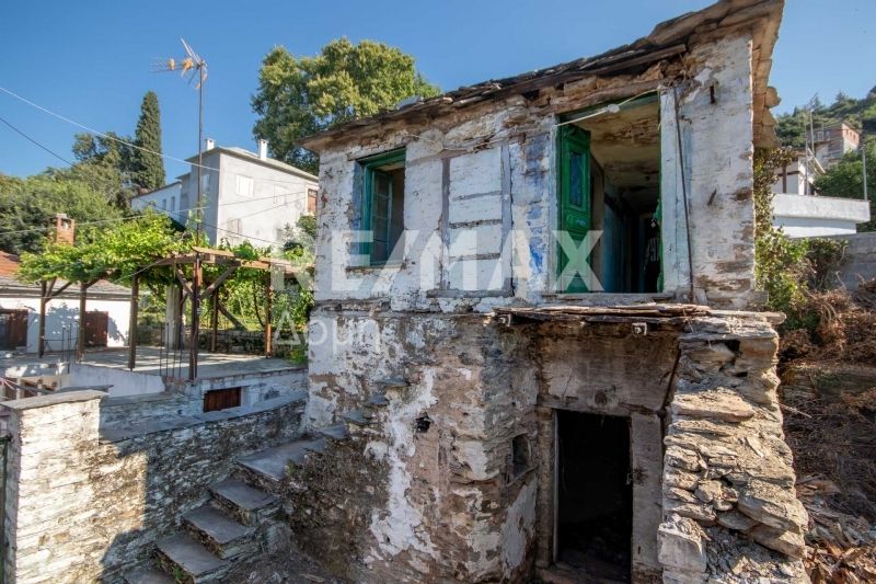 Property photo 3 of 25