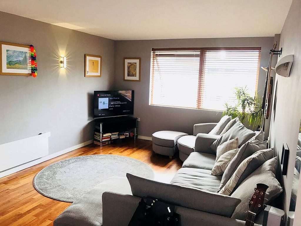 Property photo 2 of 13
