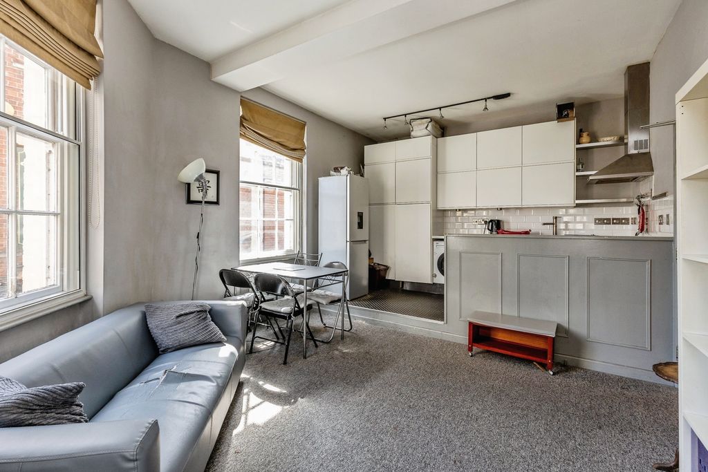 Property photo 2 of 10 Pbox-Img.Jpg