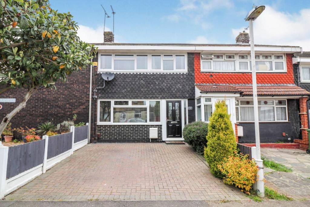 Property photo 1 of 16