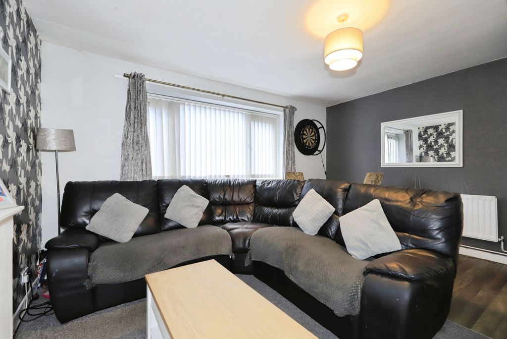 Property photo 3 of 16 Pbox-Img.Jpg