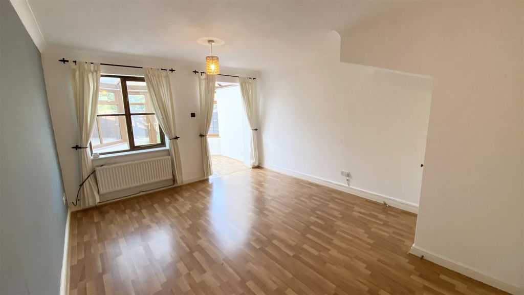 Property photo 3 of 10 Living Room