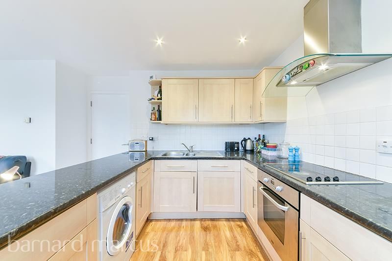 Property photo 3 of 6 Kitchen