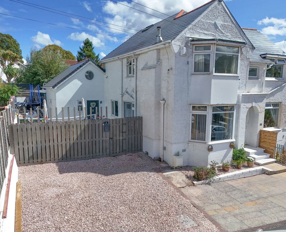 Property photo 1 of 32