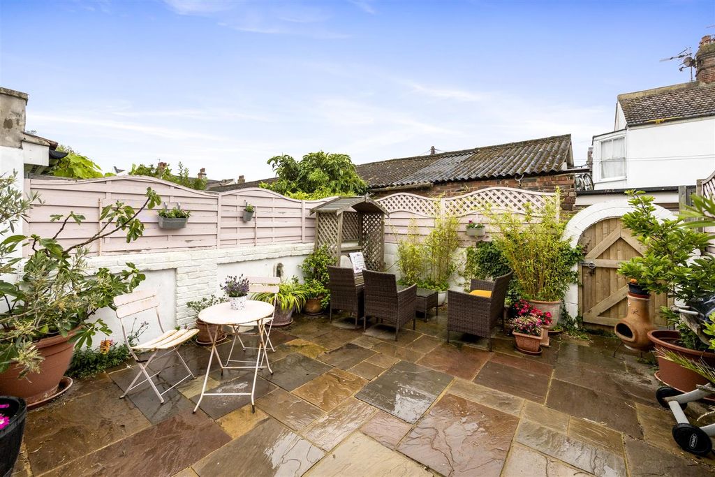 Property photo 3 of 24 Rear Garden