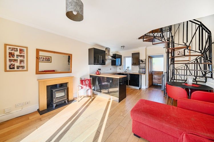 Property photo 2 of 21