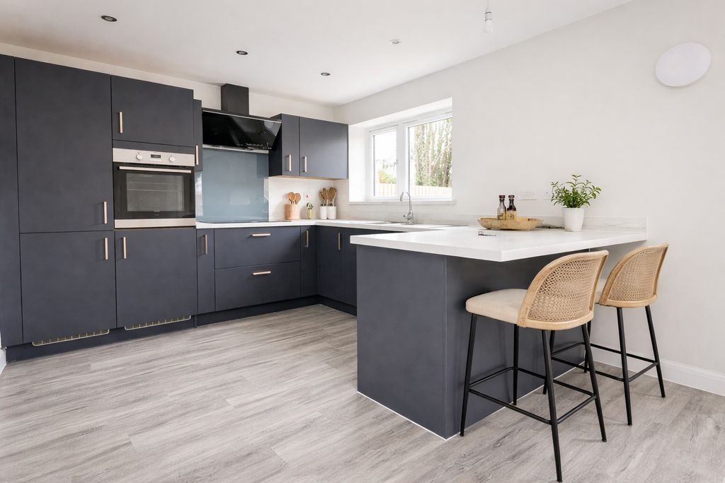 Property photo 3 of 11 5004555