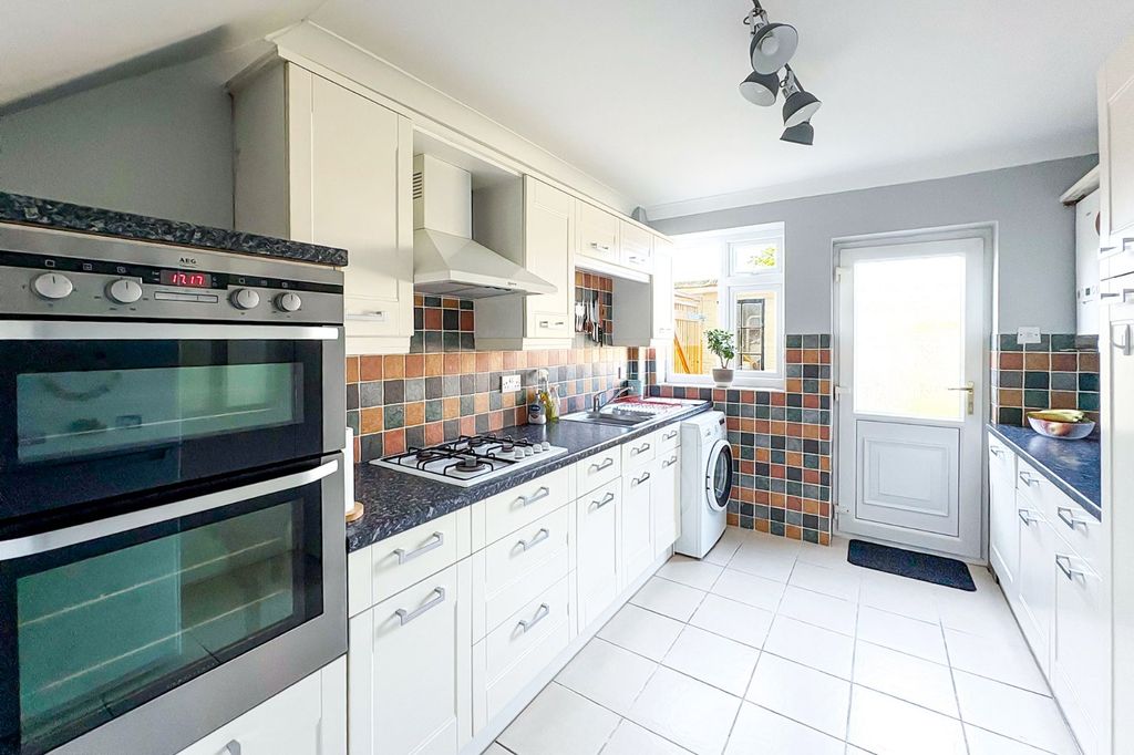 Property photo 2 of 14 Picture No. 03