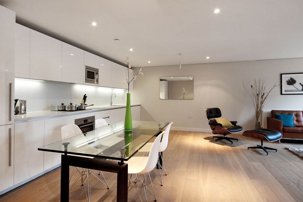 Property photo 3 of 10 Ks - 402 Merchant...