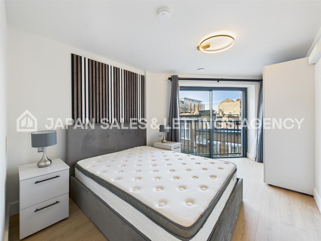 Property photo 3 of 8 Cam04401G0-Pr0102-Still005.Jpg