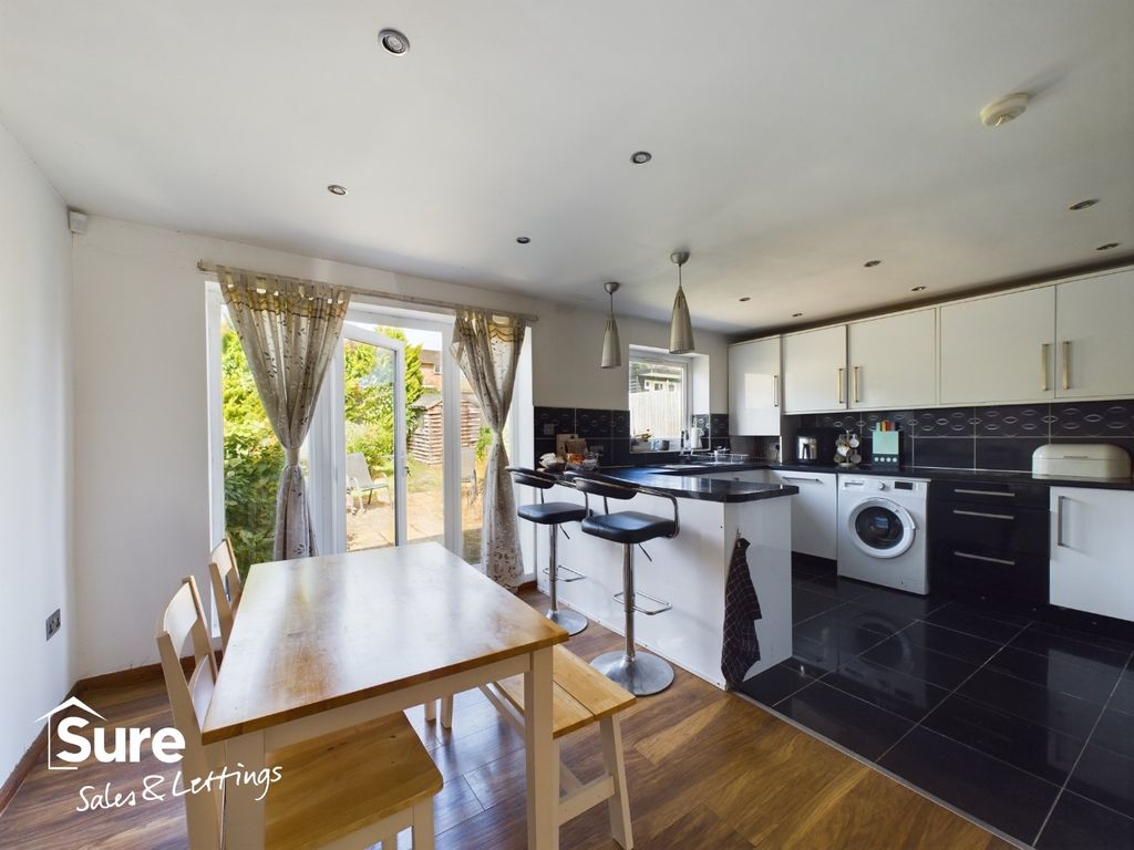 Property photo 2 of 17 3535742