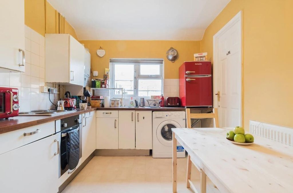 Property photo 1 of 5