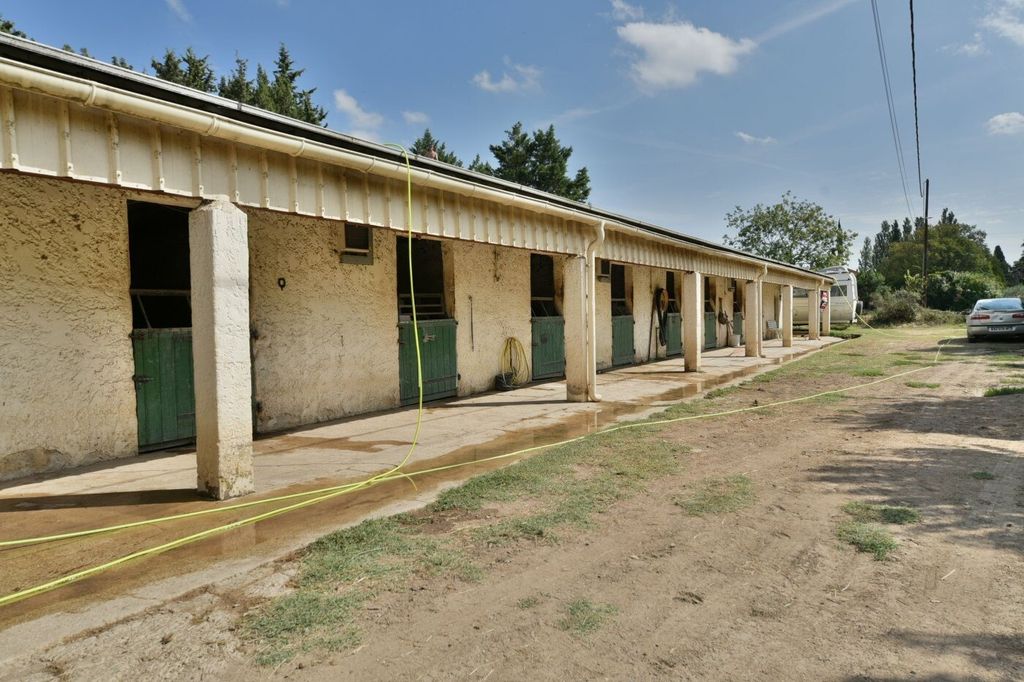 Property photo 1 of 6 Stables With 1.4 Hectares Of Land In The Grans Countryside