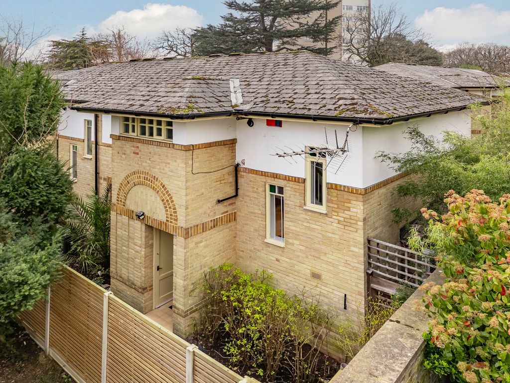 Property photo 1 of 23