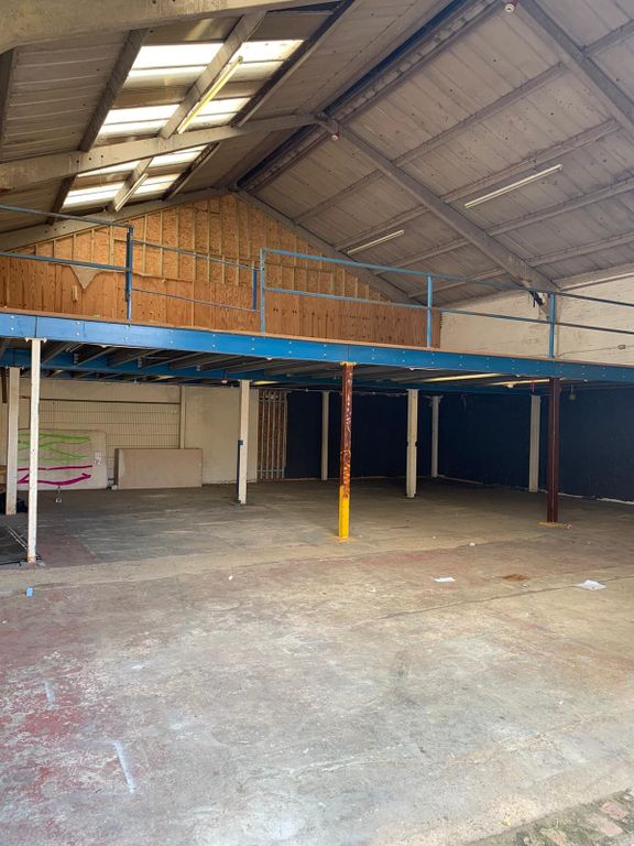 Property photo 2 of 6