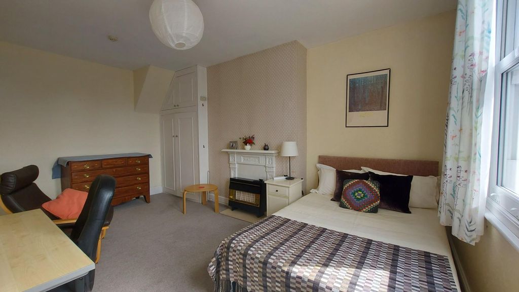 Property photo 2 of 6 Thumbnail_Room 7 Photo 4.Jpg