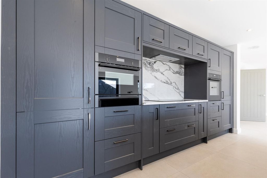 Property photo 3 of 28 Stokehallbarnsplot8-3.Jpg