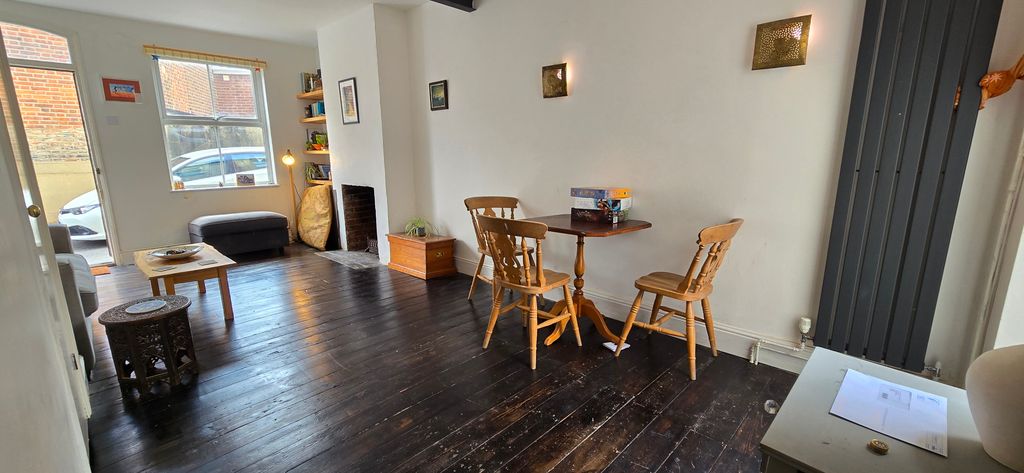Property photo 3 of 11
