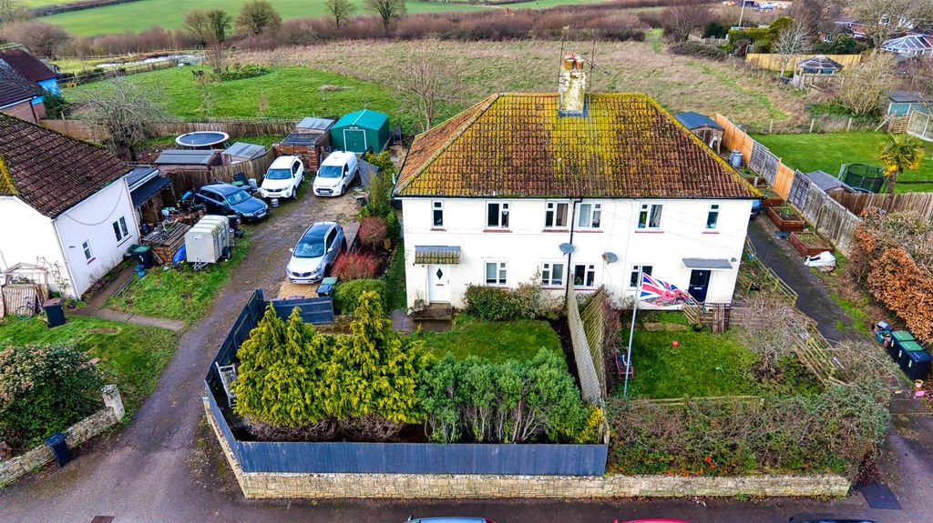 Property photo 2 of 10 Front