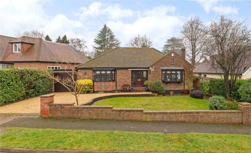 Property photo 1 of 11 Frontage
