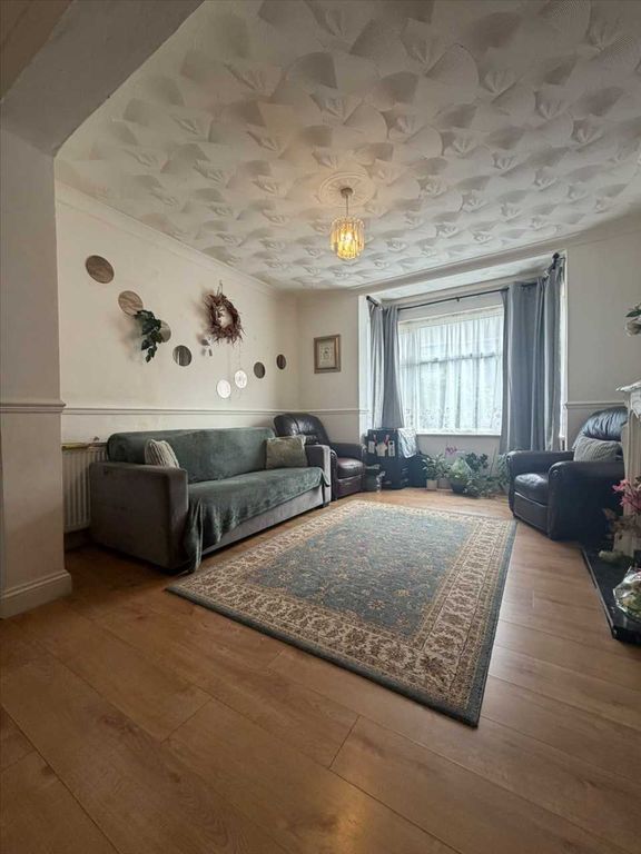 Property photo 3 of 20
