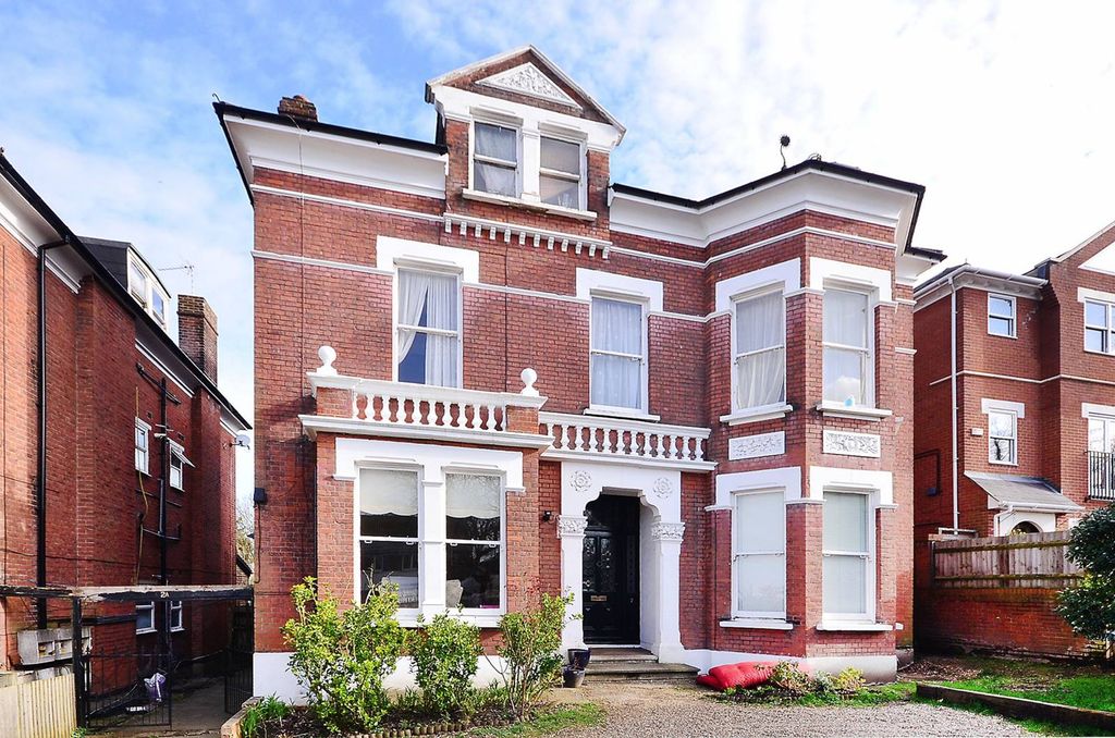 Property photo 2 of 9