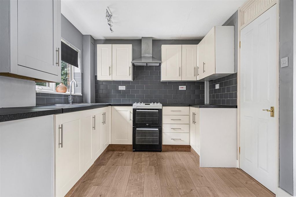Property photo 2 of 18 22_86440.Jpg