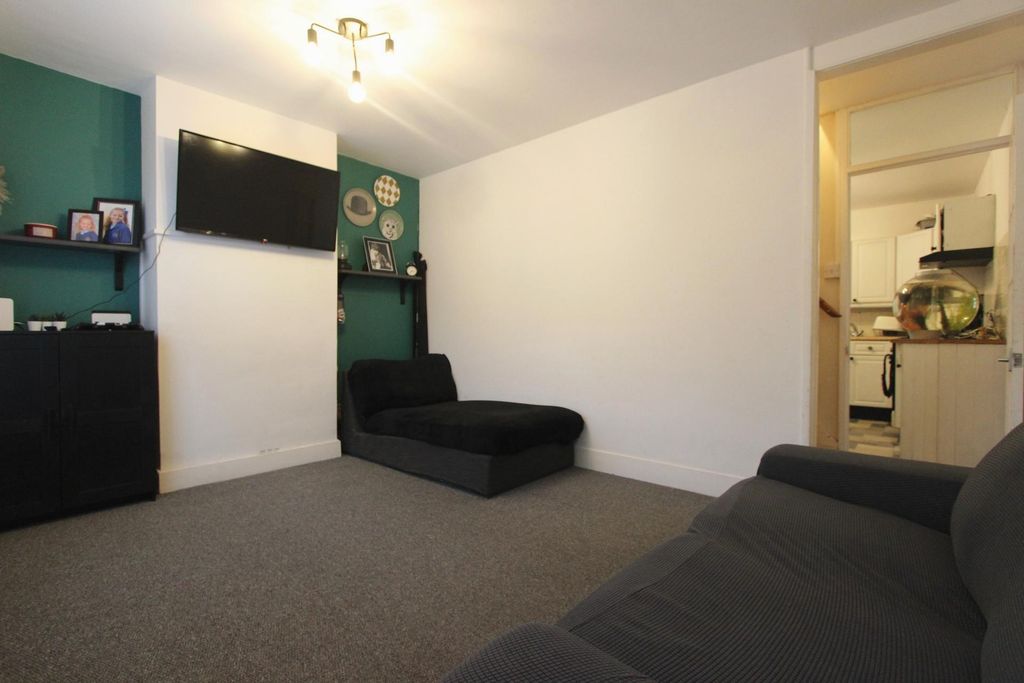 Property photo 2 of 12 Photo 2