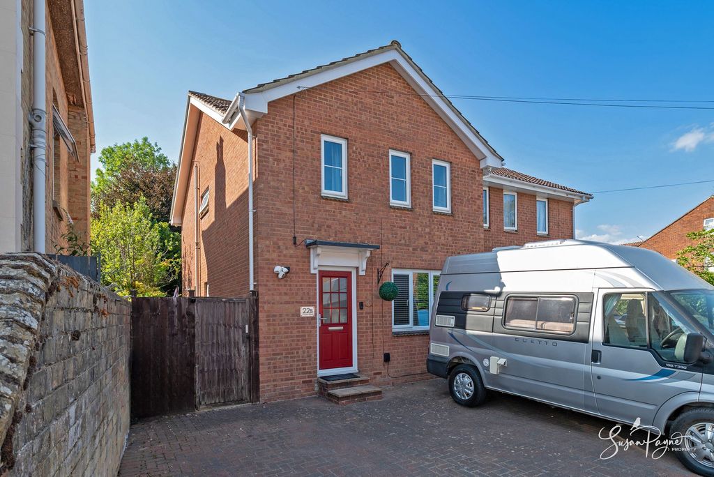 Property photo 1 of 19