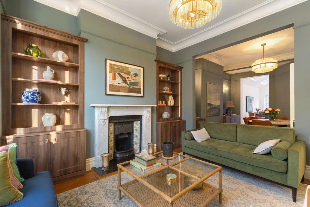 Property photo 2 of 17 Image