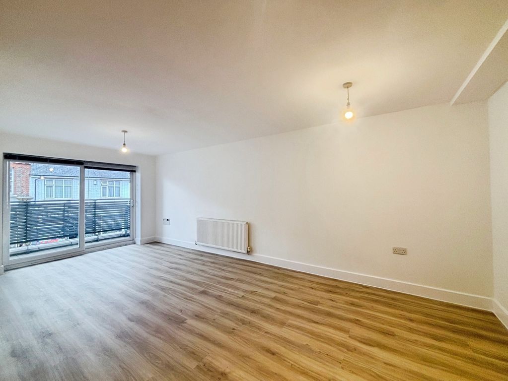 Property photo 2 of 10 Pbox-Img.Jpg