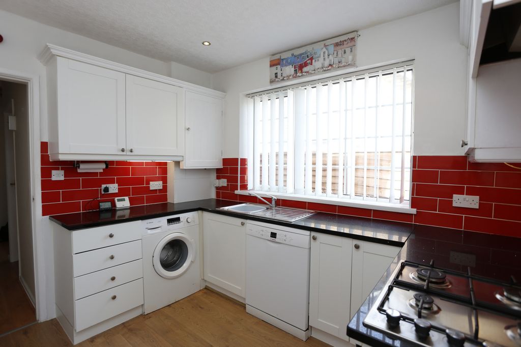 Property photo 3 of 25